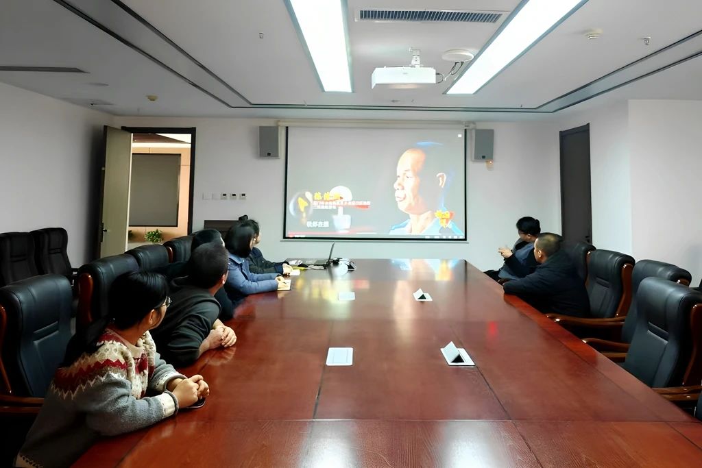 1739526640213255.jpg 华东石油.jpg